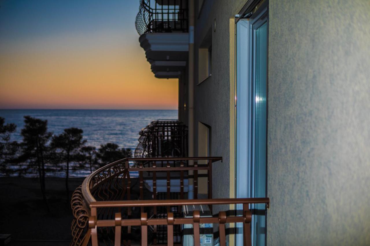 Soluna Apartments Shëngjin Екстериор снимка