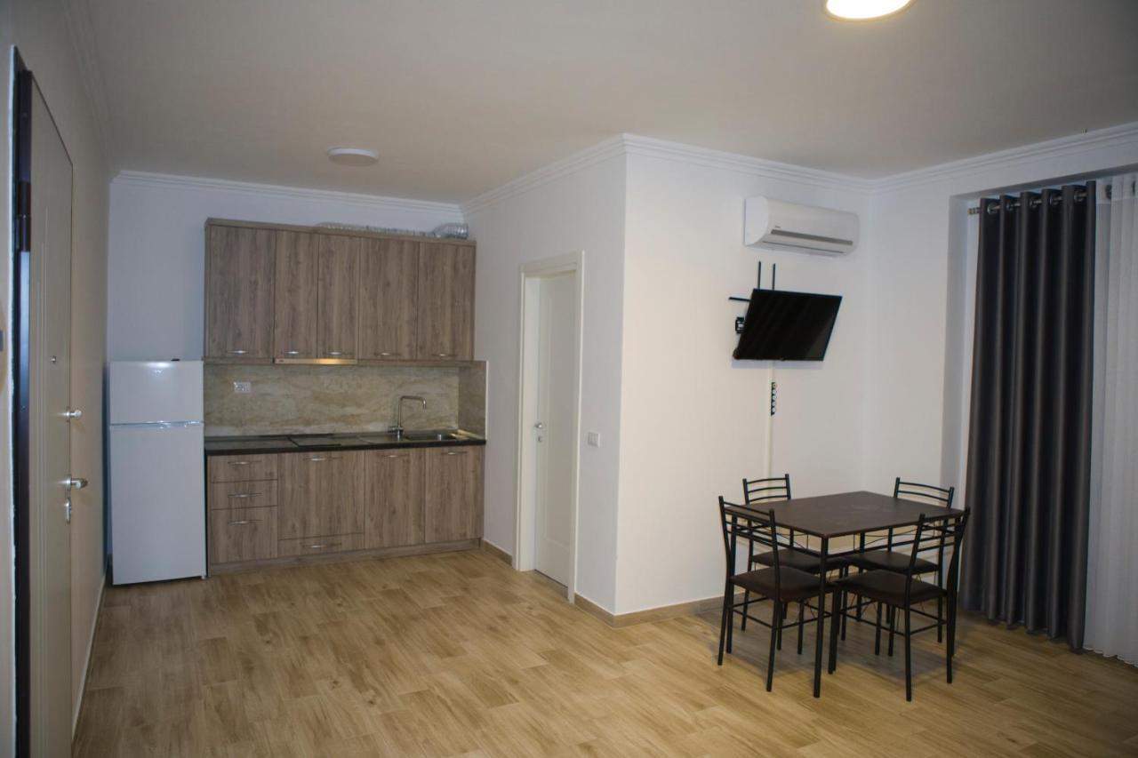 Soluna Apartments Shëngjin Екстериор снимка