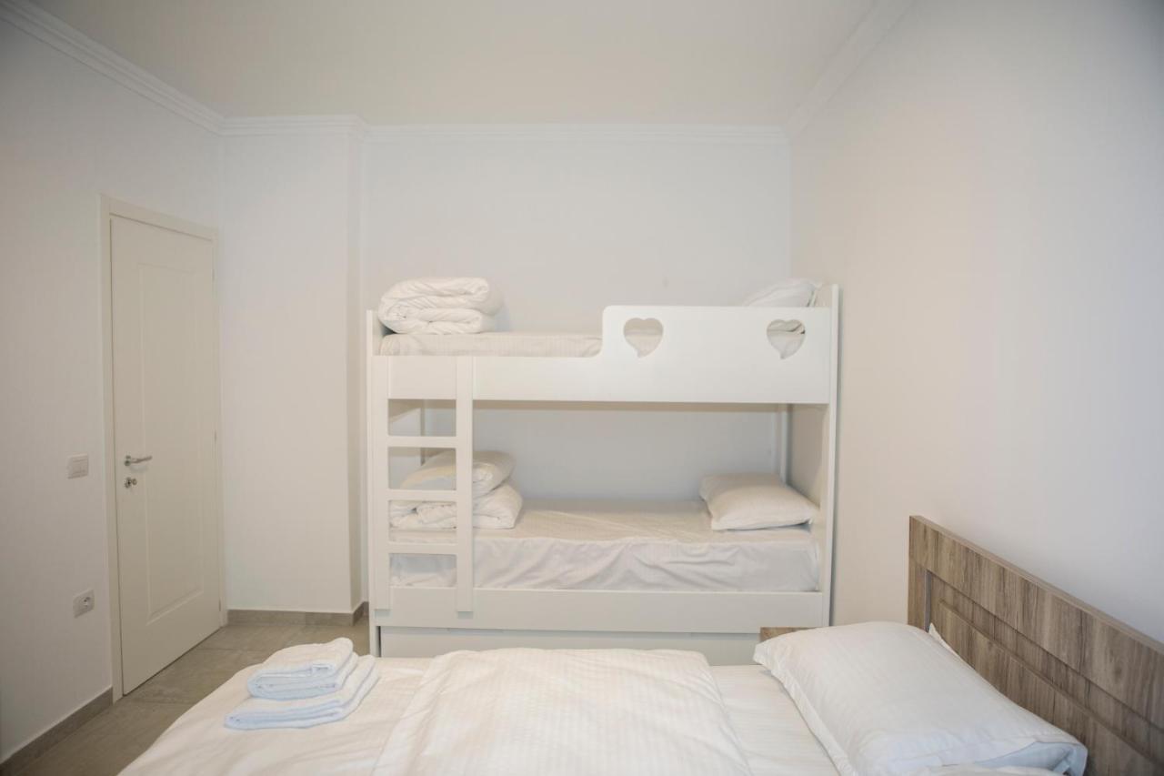 Soluna Apartments Shëngjin Екстериор снимка